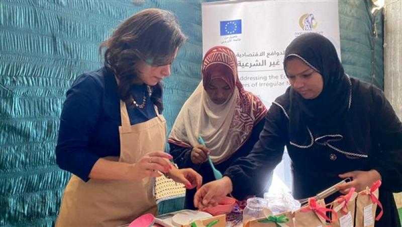 تدريب سيدات الأقصر على إنتاج الزيوت الطبيعية