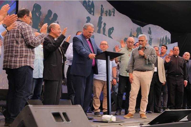 رئيس الطائفة الإنجيلية يشارك في مؤتمر الصلاة السنوي بحضور 6 آلاف إنجيلي بوادي النطرون