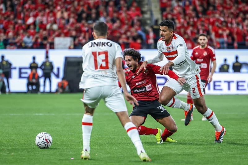 القنوات الناقلة لمباراة الأهلي والزمالك في لقاء القمة بالدوري المصري