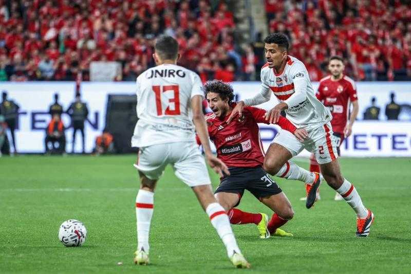 محمد فضل: من يهاجم الأهلي أو الزمالك هو شخص ساذج