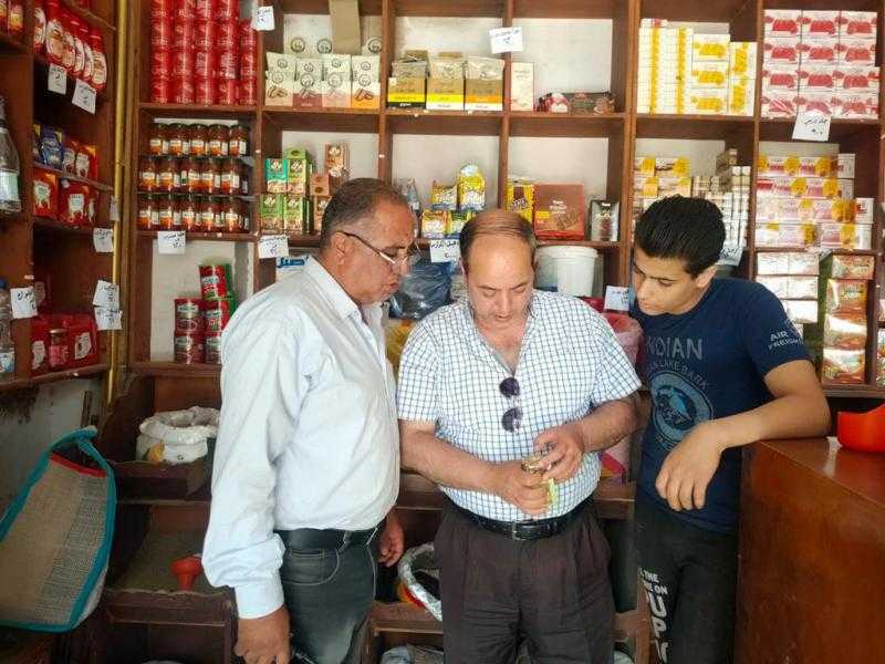 60 مخالفة تموينية رصدتها حملة في أسواق ومحلات بالغربية
