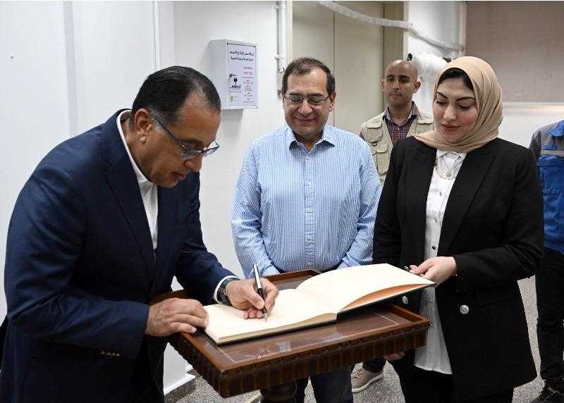 ”مدبولي” يتفقد ”موبكو” لإنتاج الأسمدة.. و”المُلا”: توفر 25% من احتياجات اليوريا و60% من الأمونيا
