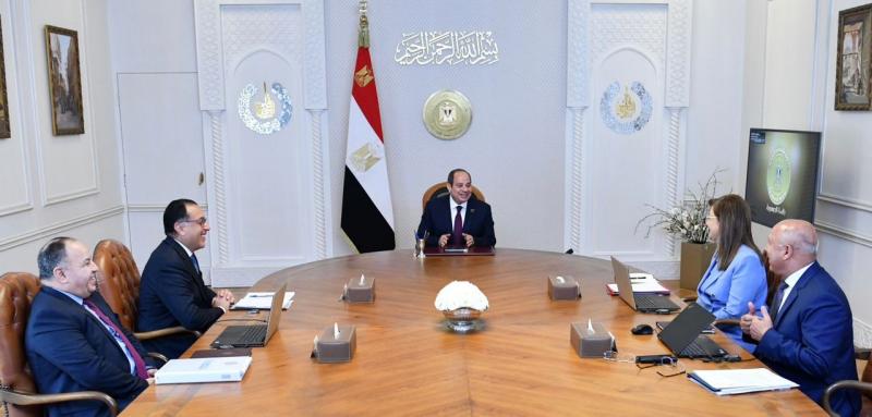 الرئيس السيسي يوجه بمواصلة الجهود الرامية لتحقيق تحسن في مسار توطين الصناعة في مصر بقطاع النقل