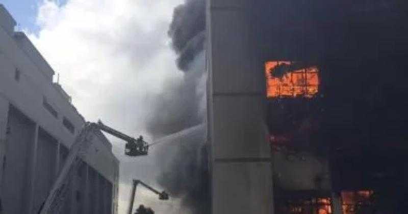 السيطرة على حريق بمحيط مقر الشهر العقاري في منطقة وسط البلد