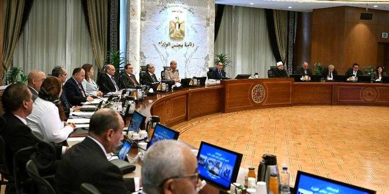 إحاطة الحكومة بقرارات بيع الأراضي بالدولار لـ11 شركة بالمجتمعات العمرانية