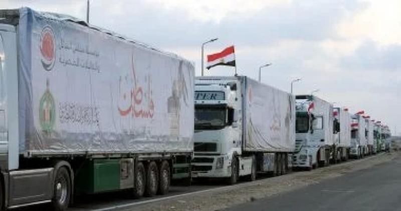 مراسل القاهرة الإخبارية: دخول 6 شاحنات وقود إلى غزة عبر معبر رفح