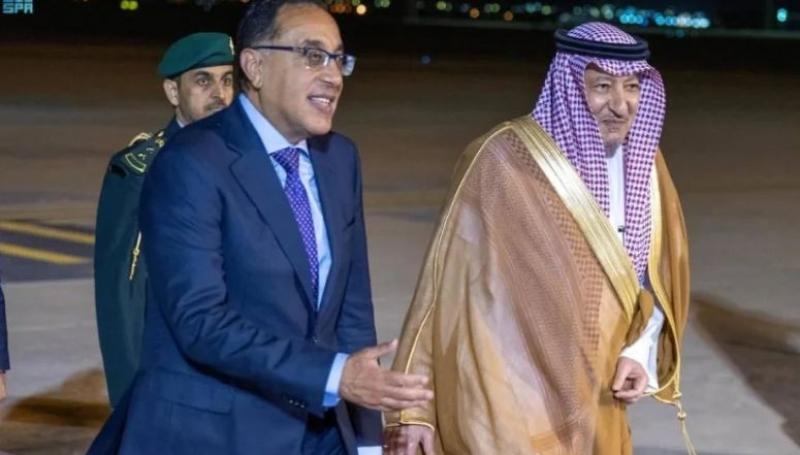 رئيس الوزراء يصل الرياض للمشاركة في المنتدى الاقتصادي العالمي