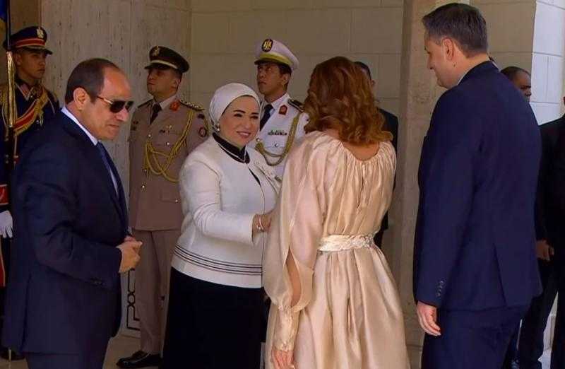 الرئيس السيسي وقرينته يستقبلان رئيس البوسنة وحرمه