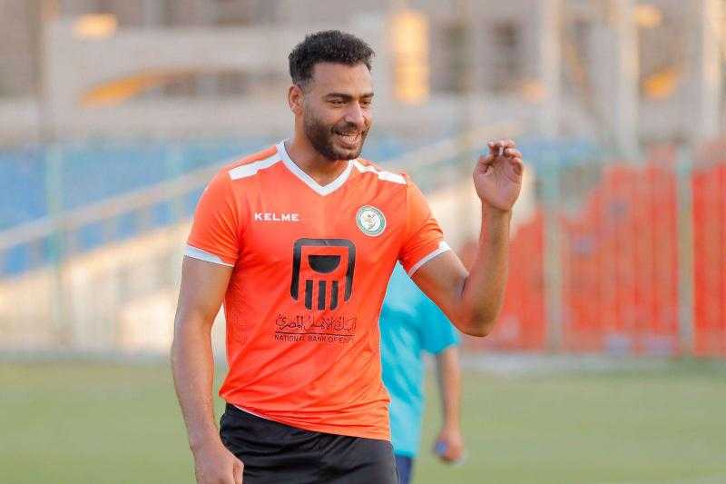 رئيس البنك الأهلي يكشف حقيقة طرد أبو جبل عند التفاوض معه