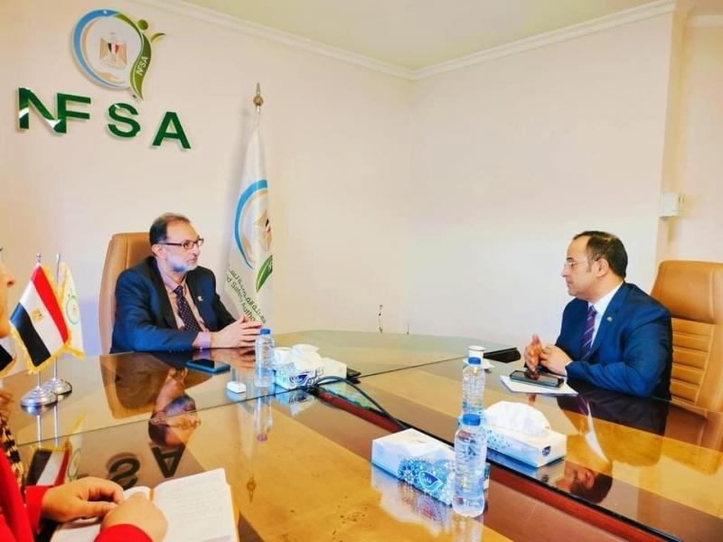 رئيس الهيئة القومية لسلامة الغذاء يبحث سبل تعزيز التعاون مع الملحق التجاري بالسفارة السعودية
