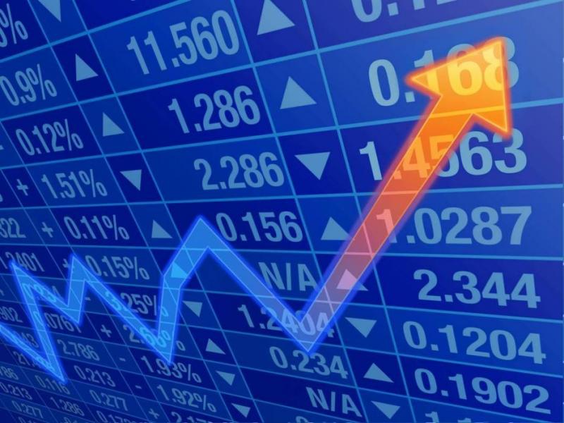 تراجع النفط يؤثر على السوق بالمنطقة العربية والبورصة المصرية ترتفع