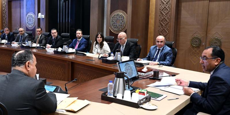 الحكومة تشترط دفع قيمة الوحدة السكنية بالعملة الصعبة عند تسجيل ملكية أي عقد للأجانب