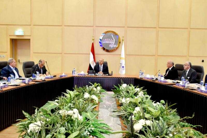 وزارة النقل تنفذ خطة شاملة لتطوير الخطين الأول والثاني للمترو