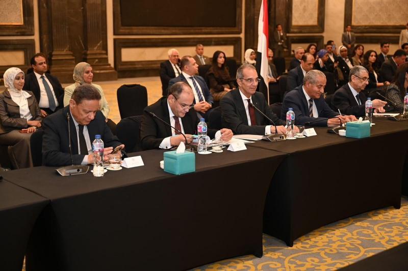 وزير التجارة والصناعة يستعرض العلاقات التجارية بين البلدين وأطر التعاون المشترك