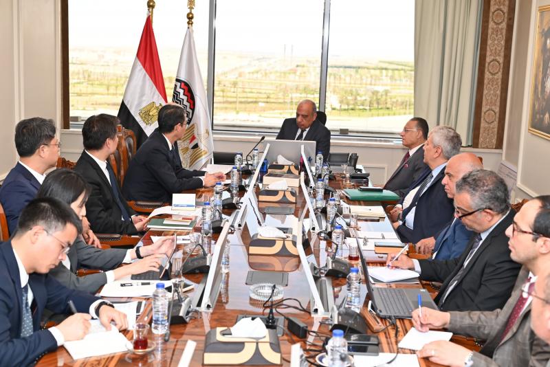 وزير قطاع الأعمال العام نحرص على تنمية العلاقات المصرية الصينية فى كافة المجالات