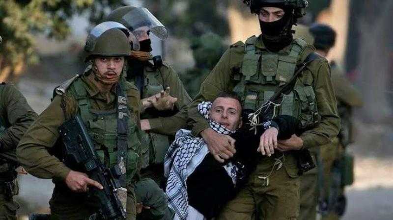 القاهرة الإخبارية: قوات الاحتلال تقتحم مدن الضفة الغربية وتعتقل فلسطينيا