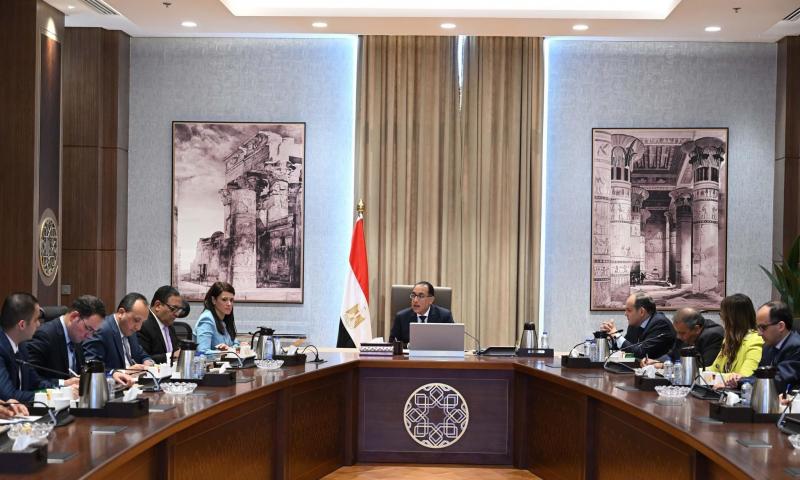 رئيس الوزراء يتابع استعدادات مؤتمر الاستثمار مع الاتحاد الأوروبى