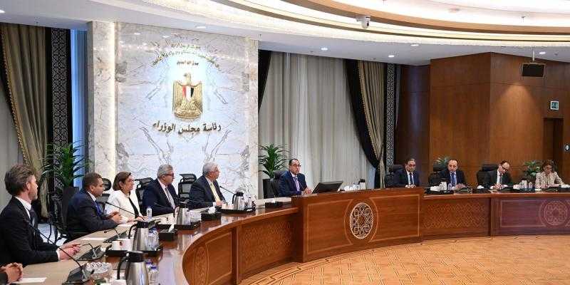 رئيس الوزراء لـ وفد منظمتي ”اليونيسكو” و”اليونيسيف”.. حريصون على إتاحة تجربة منصة ”بنك المعرفة المصري” للدول الأخرى