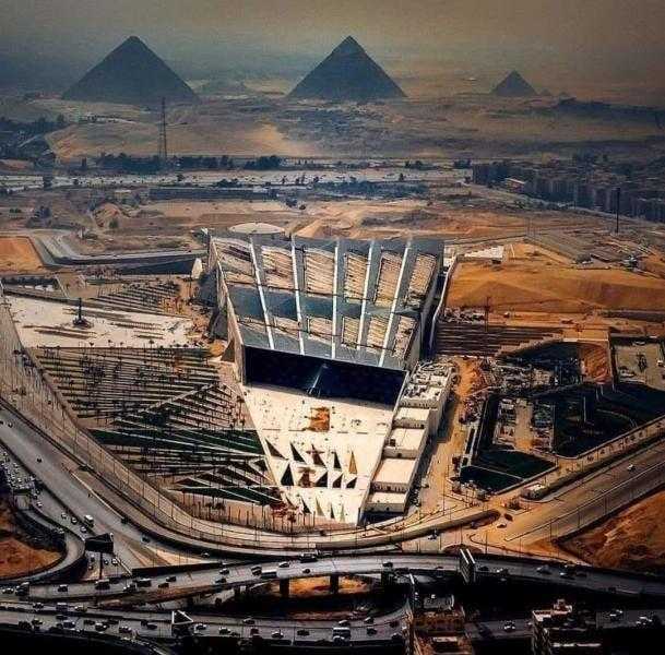وفد اليونسكو يزور المتحف المصري الكبير