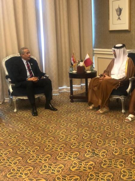 على هامش مؤتمر ”حوار الدوحة”.. وزير العمل يلتقي نظيره القطري