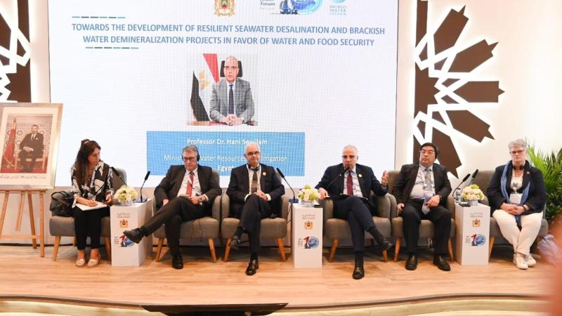 وزير الري يشيد بدور العلماء والباحثين والطلبة في جعل عملية التحلية لإنتاج الغذاء ذات جدوى اقتصادية