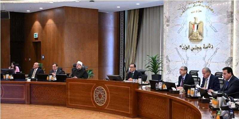 التفاصيل الكاملة لاجتماع الحكومة الأسبوعي برئاسة مدبولي.. قرارات هامة لدعم الصناعة