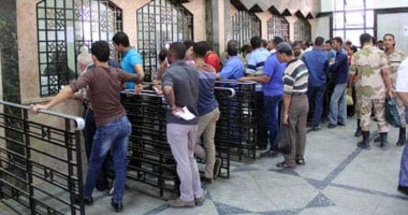 لمواجهة التكدس أمام شبابيك التذاكر.. طرق حجز تذاكر قطارات السكك الحديدية.. صور