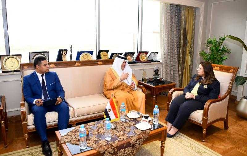 أبرزها العمالة المصرية.. وزيرة الهجرة تناقش أهم الملفات المشتركة مع السفير السعودي بمصر