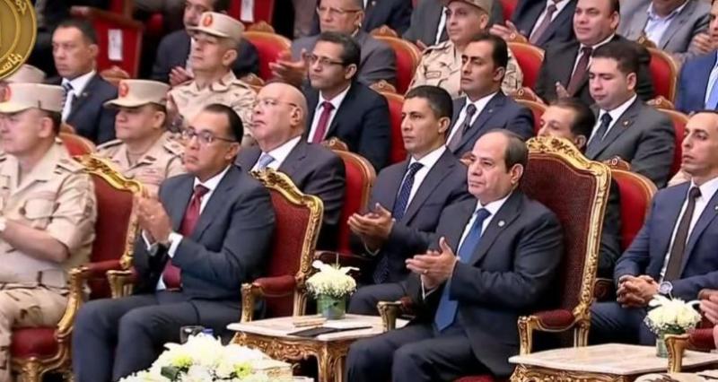 الرئيس السيسي: زيادة إنتاج القمح يقوم على استخدام وسائل علمية حديثة