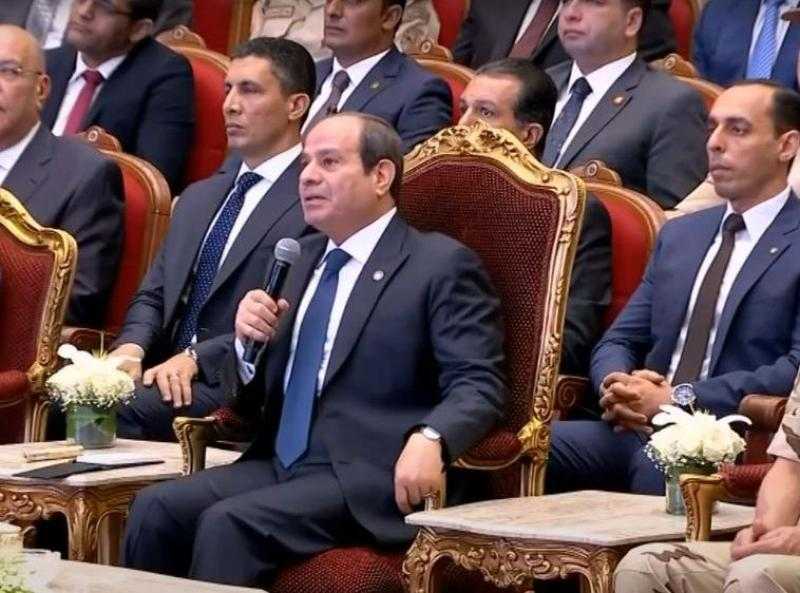 الرئيس السيسي يوجه بالاستمرار بمعدلات عمل أكبر في المشروعات التنموية