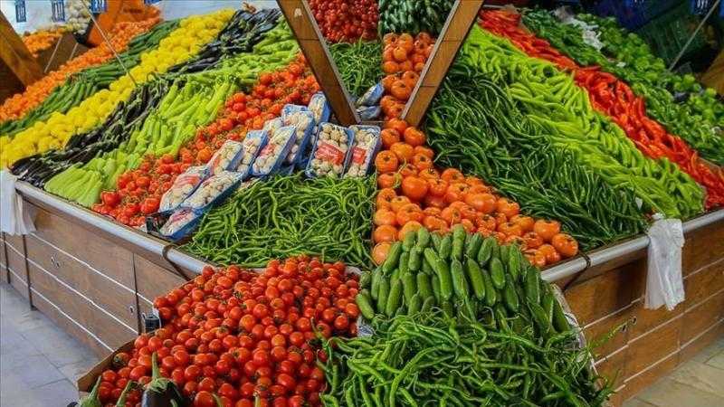 أسعار الخضروات والفاكهة في سوق العبور اليوم الأحد 26 مايو 2024
