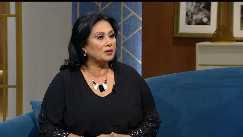 سلوى عثمان تنهمر في البكاء: لحظة بشعة إنك تشوفي باباكي وهو بيموت