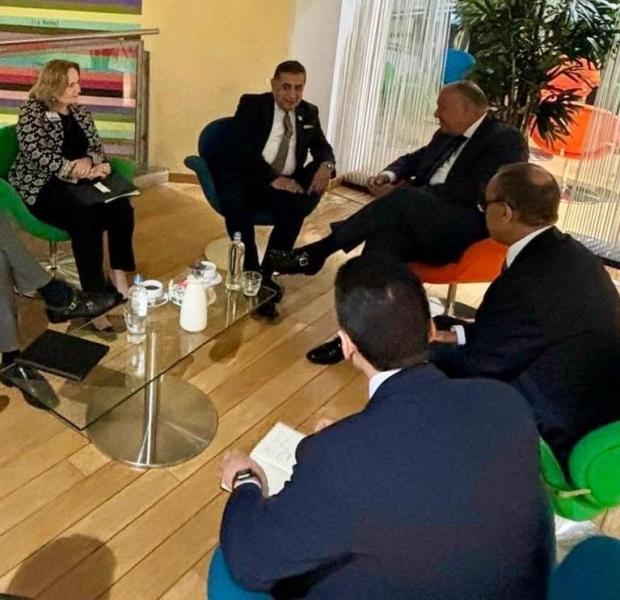 وزير الخارجية يلتقي وزير الدولة البريطاني لشئون الشرق الأوسط في بروكسل