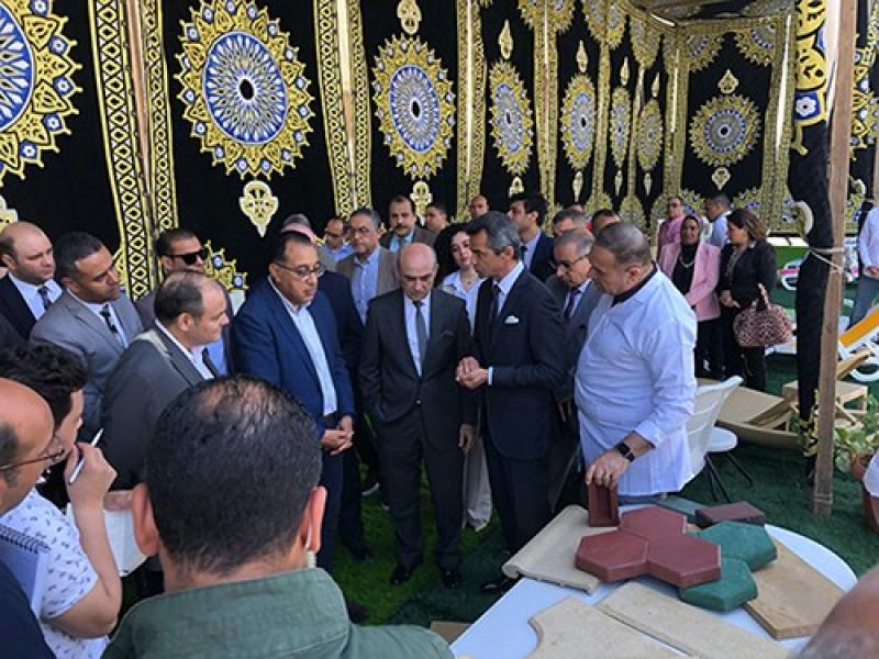 مدبولي يُشيد بجودة منتجات ”روبكس العالمية” ويدعم خططها لزيادة استثماراتها