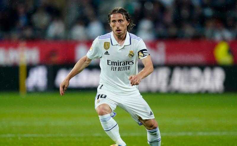مودريتش: أريد وداعا مثل كروس في ريال مدريد