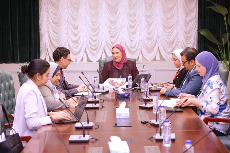 القباج تستقبل رئيس بعثة اللجنة الدولية للصليب الأحمر بالقاهرة