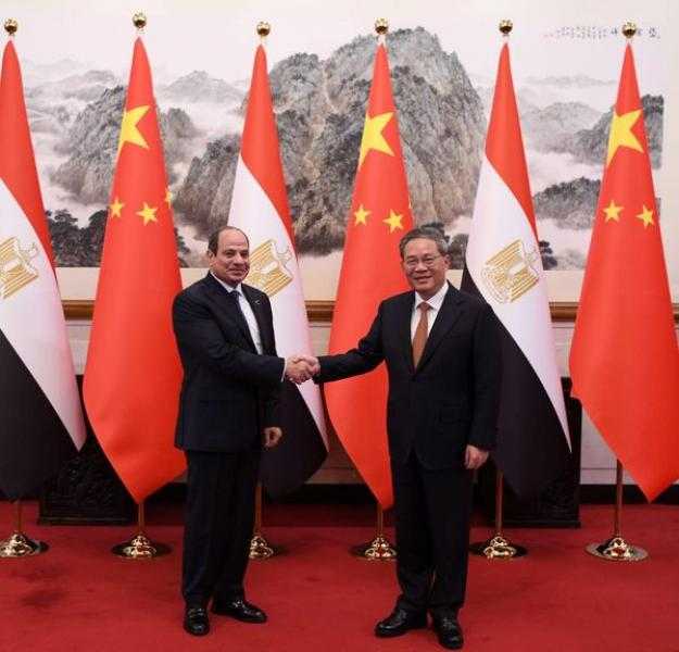 الموقع الرئاسي ينشر فيديو مشاركة الرئيس السيسي فى المنتدى العربي الصينى ولقائه مع رئيس مجلس الدولة