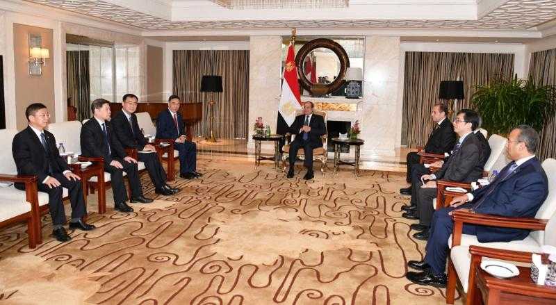 الرئيس السيسي يلتقي رئيس مجلس إدارة مجموعة هندسة الطاقة الصينية