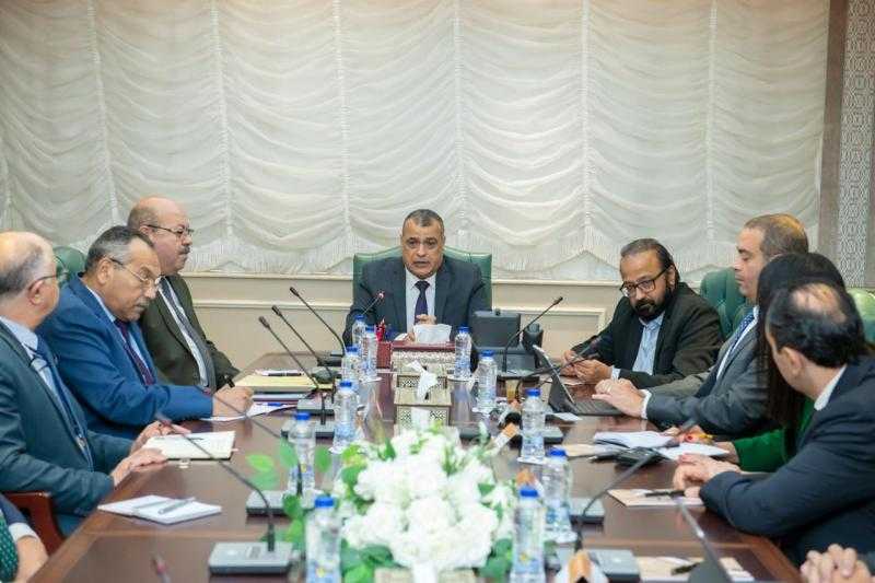 وزير الإنتاج الحربي: نسعى إلى التكامل مع الشركات العالمية لإدخال أحدث التكنولوجيا العالمية| صور
