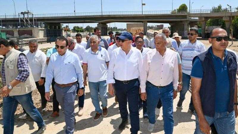 وزير الري يتفقد حالة الري وتطهيرات الترع بالسويس والإسماعيلية