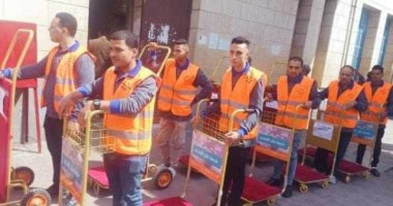 السكة الحديد توفر خدمة حمل الحقائب وصناديق أمانات بالمحطات لراحة الجمهور