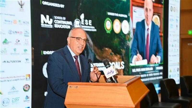 وزير الري يستعرض مجهودات الوزارة في التعامل مع تحديات المياه وتغير المناخ