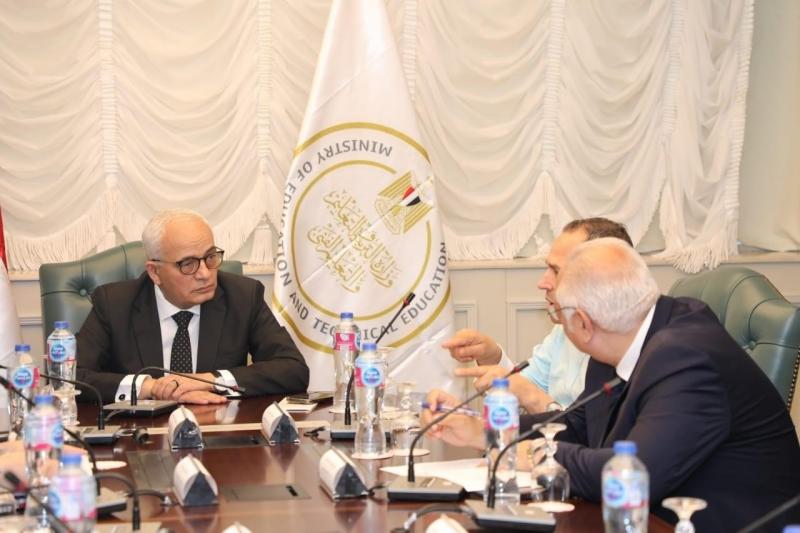 وزير التربية والتعليم يستقبل رئيس اتحاد الصناعات للتوسع في مدارس التكنولوجيا التطبيقية