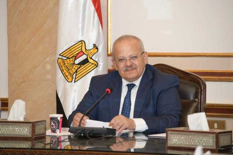 رئيس جامعة القاهرة يعلن تطوير مستشفيات قصر العيني.. بتمويل 2.5 مليار جنيه