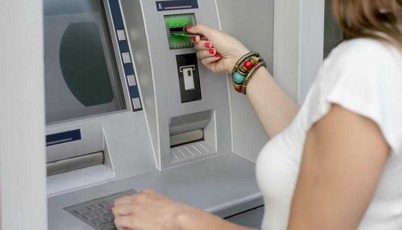 ماكينات الصراف الآلي للبنوك تبدأ صرف مستحقات تكافل وكرامة لشهر يونيو.. الاثنين المقبل