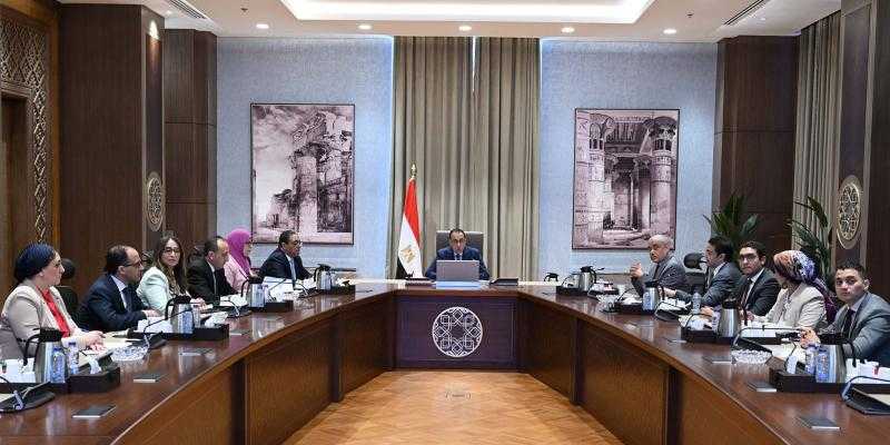 رئيس الوزراء يلتقي مسئولي مجموعة «العربي» لاستعراض مقترحات زيادة نسب التصنيع المحلي