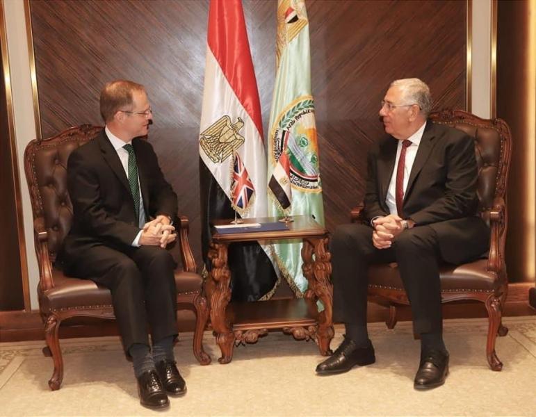 وزير الزراعة يلتقى سفير بريطانيا ويبحث معه التعاون في مجال دعم منظومة الأمن الغذائي
