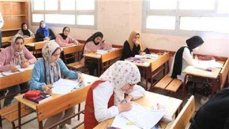 صناديق أسئلة التربية الدينية تصل لجان الثانوية العامة وسط حراسة مشددة