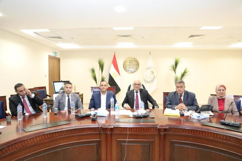 قرارات مصيرية من وزير التعليم بعد أول يوم في امتحانات الثانوية العامة