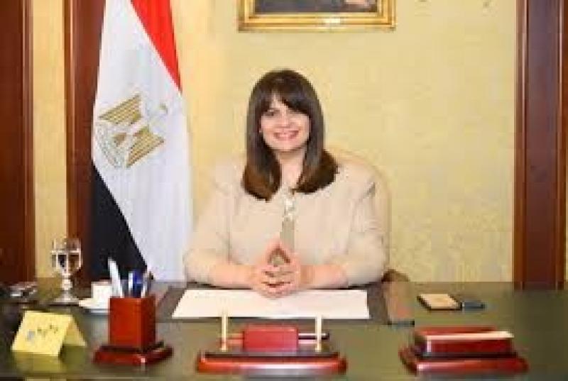 وزيرة الهجرة تشيد بسرعة استجابة وزير الطيران للمصريين بالخارج بتشغيل 3 خطوط طيران جديدة إلى دول إفريقيا